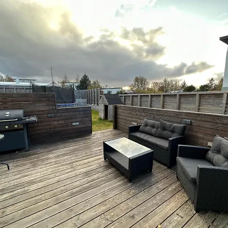 Spacious And Family Friendly In Kopavogur